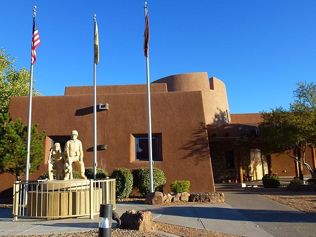 Indian Pueblo Cultural Center - By Chris English, CC BY-SA 3.0, https://commons.wikimedia.org/w/index.php?curid=55195708